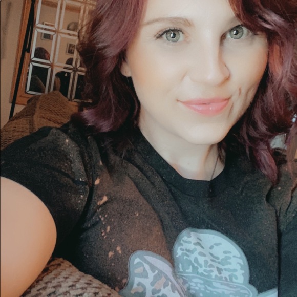 Meet your Posher, Ashley - Picture 3 of 4